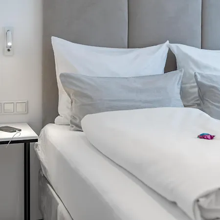 Zzzpace Smart-hotel