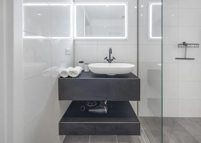 Zzzpace Smart-hotel Apartahotel 3*